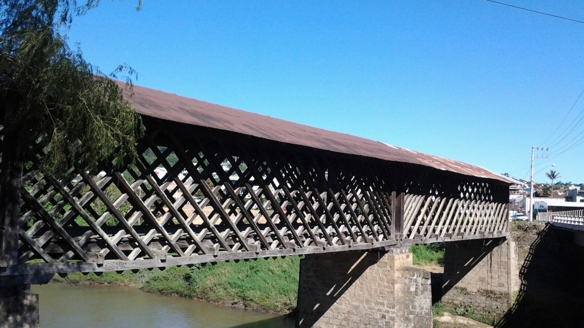 Ponte Roberto Machado